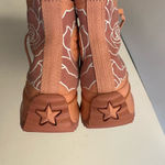 Converse  Run Star Hike High Top Pink Quartz White Floral 571877C Women Size 7.0 Photo 10