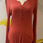 Venus Women's Rust Long Sleeve Top Photo 0