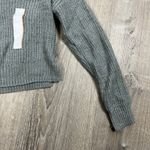 Wild Fable Women's Gray Cropped V-Neck Pullover Sweater - Size Small - NWT Photo 3