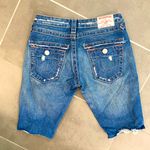 True Religion Like new distressed cut off shorts. Sz 26 Photo 2