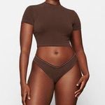 SKIMS NWT Fits Everybody Cropped Tshirt Photo 0