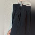 Athleta Hustle 4.5” Black Running Training Women's Athletic Shorts Sz 2X Photo 4