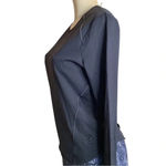Under Armour  Size Large Women’s Black Long Sleeve Activewear Top. New With Tags Photo 1