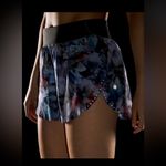 Lululemon NWT Fast and Free Reflective High-Rise Classic-Fit Short 3" LU… Photo 4