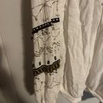 Free People give him the cold shoulder Photo 8