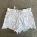 ZARA  Women’s Hi-Rise Jean Shorts - Size: 6 (USA), Color: White Photo 1