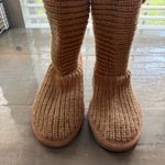 BEARPAW  Tan Anastaia Boots Sz 9 Photo 2