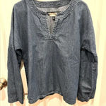 Universal Threads Universal Thread Denim Chambray V Neck Pullover Blouse size medium Photo 0