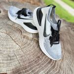 Nike Epic React Flyknit 2 White Black Oreo women Size 8.5 Running Sheos Photo 6