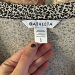 Athleta  Printed Scoop Neck V Neck T-shirt, L Photo 3