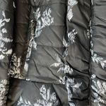 White House | Black Market  Women’s‎ Black White Floral Quilted Puffer Jacket XL Photo 9