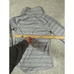 Under Armour  UA Women's Small  Zinger Navy Long‎ Sleeve Pullover Striped Shirt Photo 5