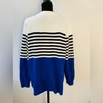 Liz Claiborne Ladies casual sweater 💙🤍🖤 Photo 2