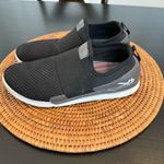 Kuru sneakers women’s size 10 Black Photo 1