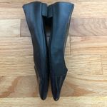 Neiman Marcus  Flats Black Leather Pointed Toe 7.5 Photo 3