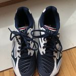 Mizuno  volleyball shoes Photo 3