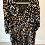 Curvy Plus 1x Black Floral V Photo 0