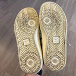 VEJA  Cream Leather & Suede Low-Top Sneakers – Size 7 Photo 3