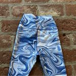 Carbon38 Marble Swirl Blue & White High Photo 13