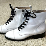 Halogen  Layla Joy White Ankle bootie‎ size women’s 7 Photo 0