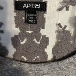 Apt. 9 Women’s gray 3/4 sleeve vneck top Photo 5