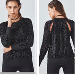 Fabletics  Lola Back at it‎ Black Rose Print Flock Long Sleeve Top Size M Photo 1