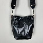 Hobo International Shoulder Bag Black Polished Leather Bucket Brown Piping Trim Photo 3