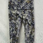 Lululemon Wunder Under Crop Scallop Full-On Luxtreme 23"
Floral Size 6 Photo 7