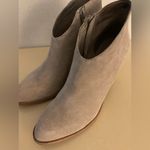 Jeffrey Campbell  women beige suede Chelsea Kamet 2 heel boots size 9.5 Photo 1