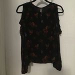 One Clothing Ruffle cold shoulder blouse Photo 8