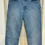Tommy Hilfiger Low Rise Light Wash Cropped Boyfriend Low Rise Jeans  Size 6 Photo 3
