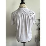 Lululemon Athletica Women's T-Shirt Size 8 Photo 1