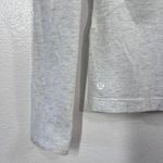 Lululemon  Womens Gray V-Neck Long Sleeve Top Size 6 Wundermost Nulu‎ Yoga Shirt Photo 2