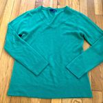 basic editions Women's V Neck Sweater M NWOT Photo 0