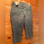 Croft & Barrow  mid-rise Capri jeans, Women’s size 14. NWT Photo 5