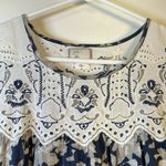 Anthropologie  9-H15 STCL Postage Stamp Blue Floral Lace Neckline Blouse Large Photo 2