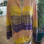 LeShop Textured Knit Sweater in Peach and Cream Yellow Size M Photo 0