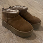 UGG  Brown Ankle Boots with Fur Lining Photo 0