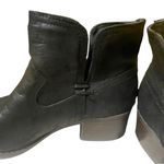 True Craft  Booties W8 NWOT Photo 8