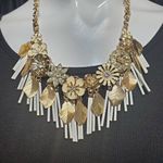 Target NWT  Gold, White, & Cream Flower Necklace Photo 2