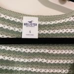 Hollister  Green and White Crochet Knit Crop Top size Small Photo 4
