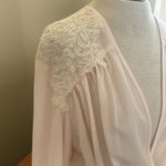 Vintage Elegant Pink with beaded Lace Trim robe Photo 6