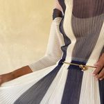 St. John  silky gauze pleated gown Photo 1