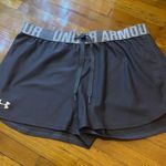 Under Armour Shorts Photo 0