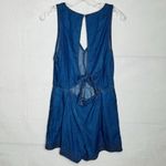 DO+BE  Lightweight Chambray Blue Denim Romper Open Back Pockets Sleeveless Size M Photo 4