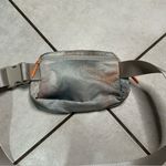 Lululemon  Everywhere Belt Bag‎ Spray Camo Photo 2