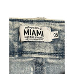 Refuge  Cut-Off Shorts Women's Size 5 High Rise Denim Blue Casual Stretch NEW Photo 3