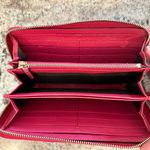 Gucci Pebbled Calfskin Soho Zip Around Wallet, magenta π Photo 3