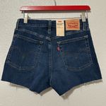 Levi's NWT LEVI’S high rise shorts Women's Blue Denim Shorts size 4 Photo 2