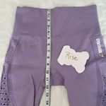Gymshark  szS lavender high waisted leggings w/cutouts & derrière stitching EUC Photo 4